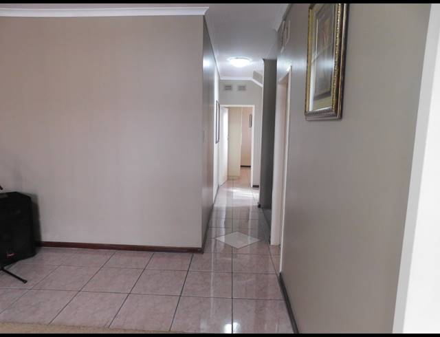 4 BEDROOM HOUSE FOR SALE IN SHALLCROSS